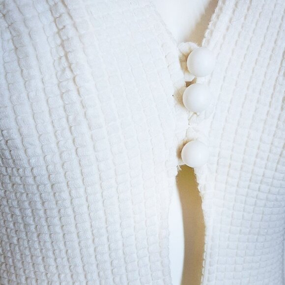 1970s True Vintage White One Piece Knit Swimsuit With A Plunging Open Front - Picture 7 of 13